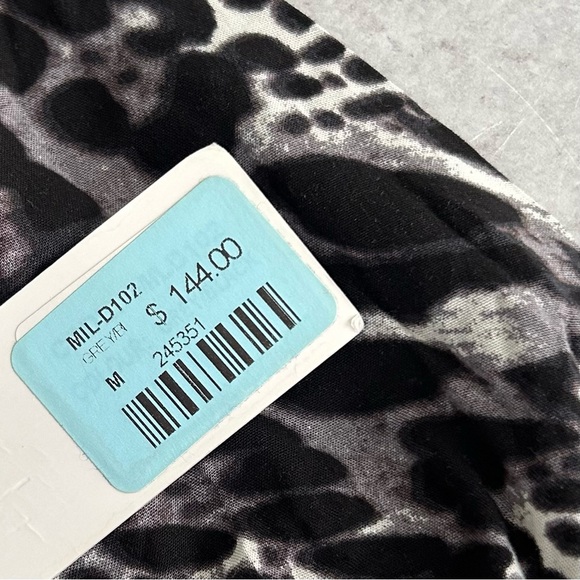 LF Millau Open Back Animal Print Romper, XS NWT - Picture 7 of 11